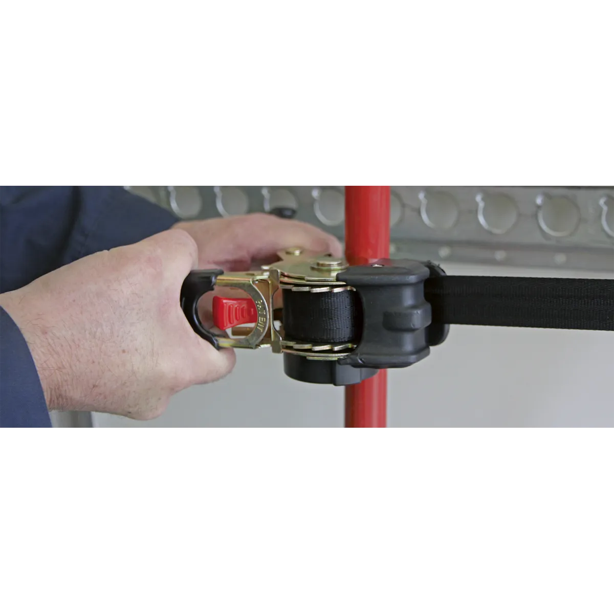 Auto Retractable Ratchet Tie Down 25mm x 3m