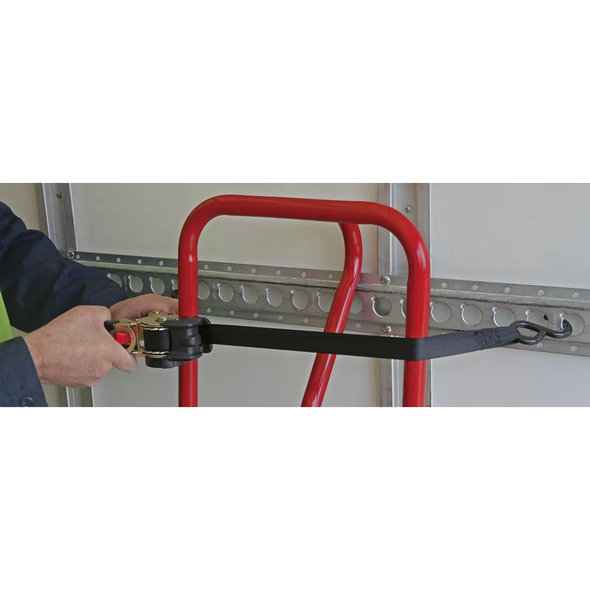 Auto Retractable Ratchet Tie Down 25mm x 3m