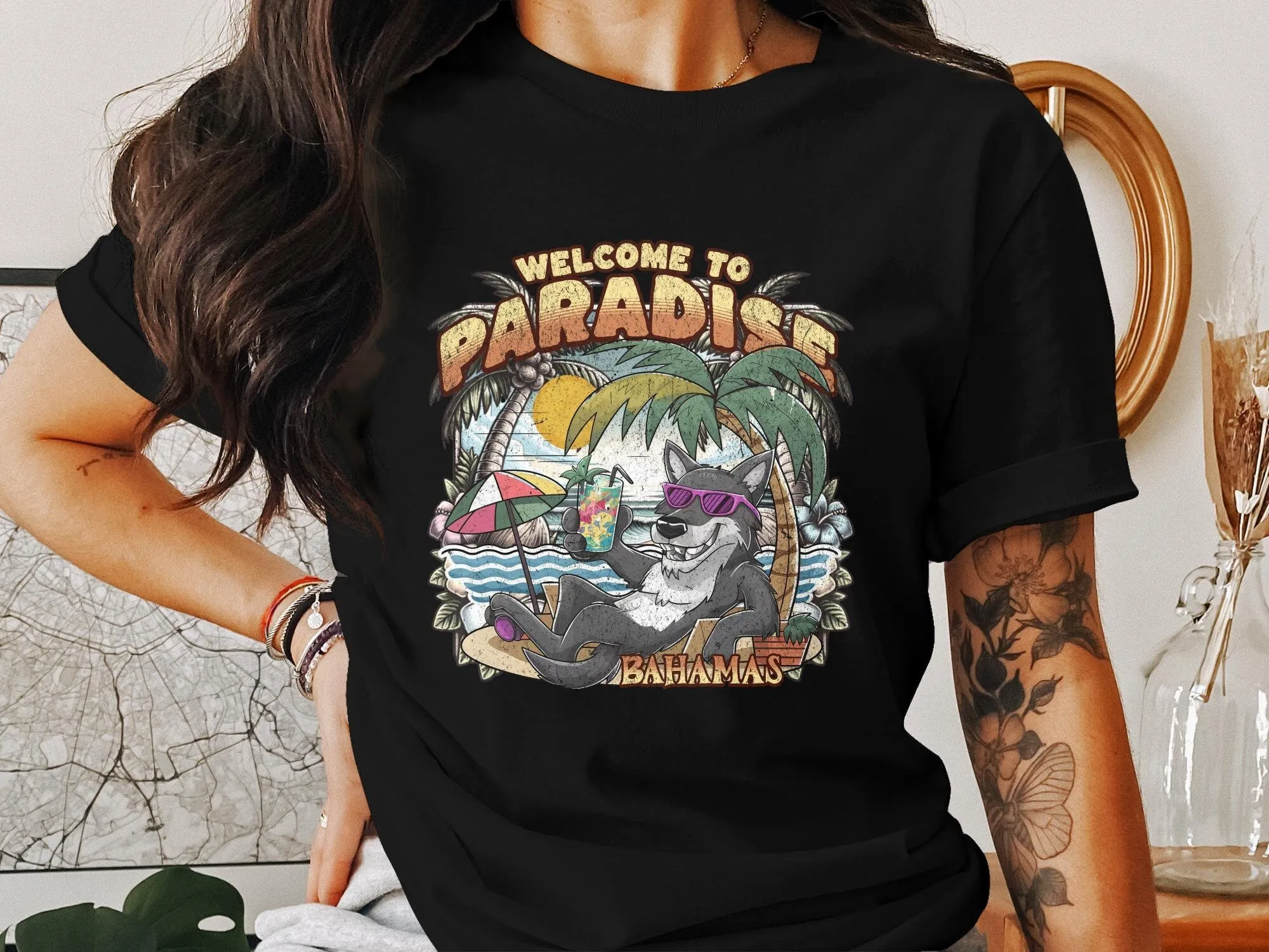 Bahamas Beach Paradise T-Shirt, Tropical Island Vibes Tee, Relaxing Wolf Graphic, Summer Vacation Shirt, Unisex Casual Wear Tank Top