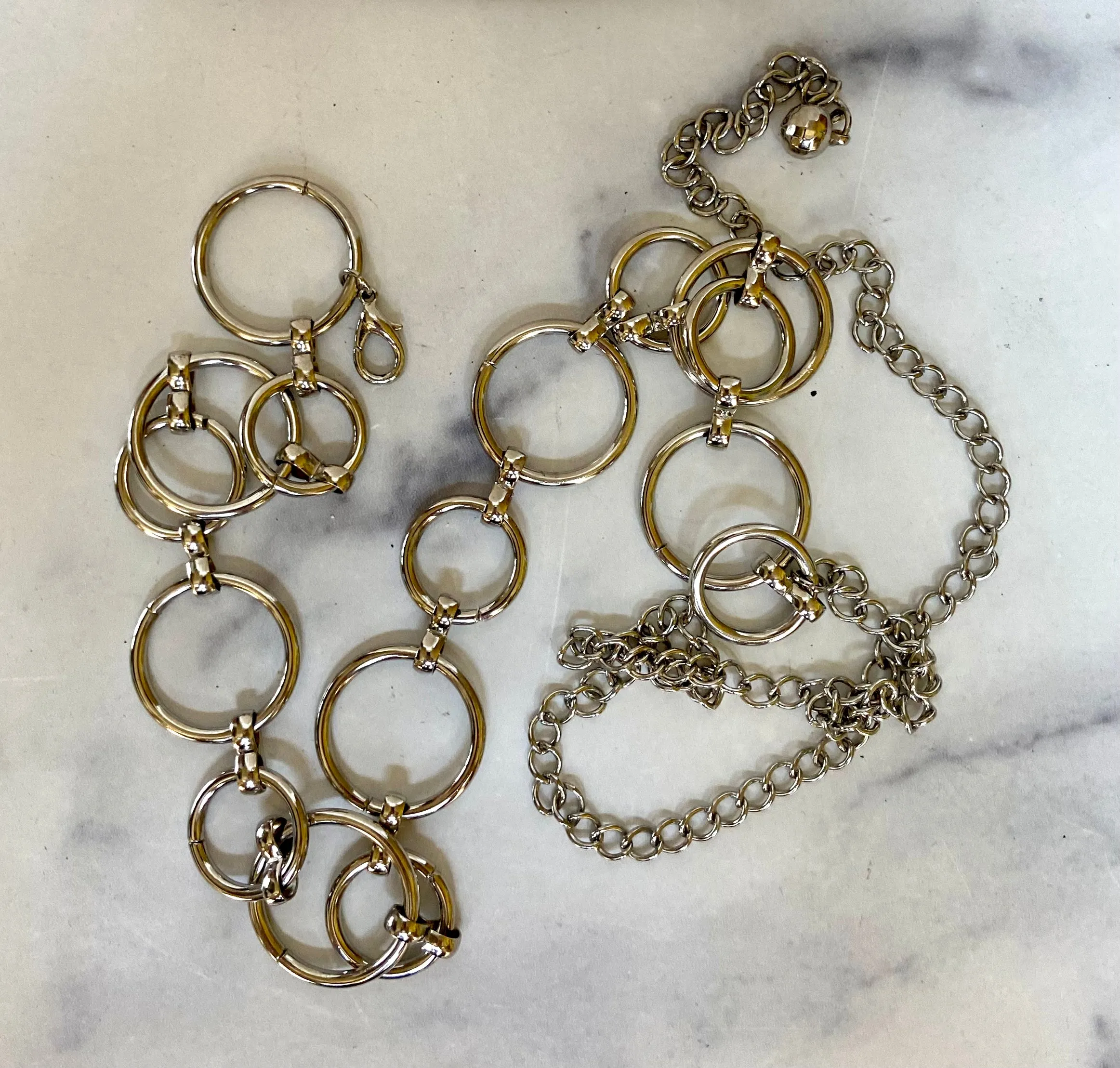 Circles chain belt