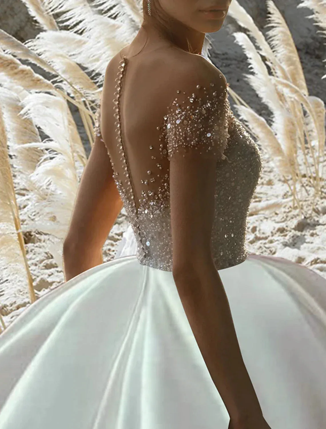 Engagement Formal Wedding Dresses Ball Gown Off Shoulder Short Sleeve Chapel Train Satin Bridal Gowns With Solid Color