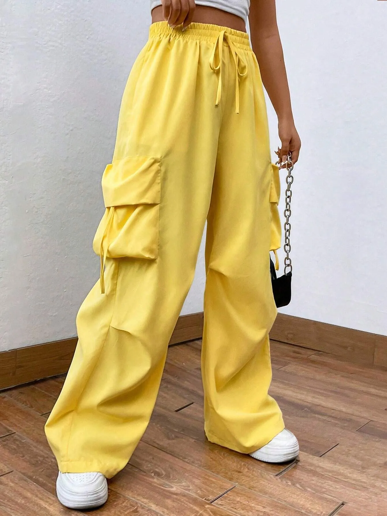 Flap Pocket Side Drawstring Waist Cargo Pants