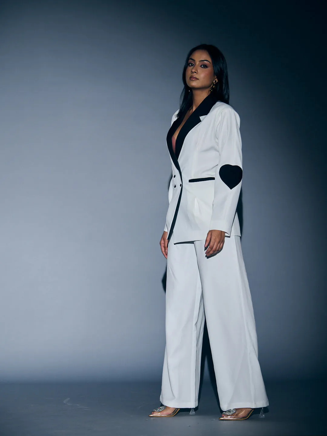 HEART PATCH PANT SUIT
