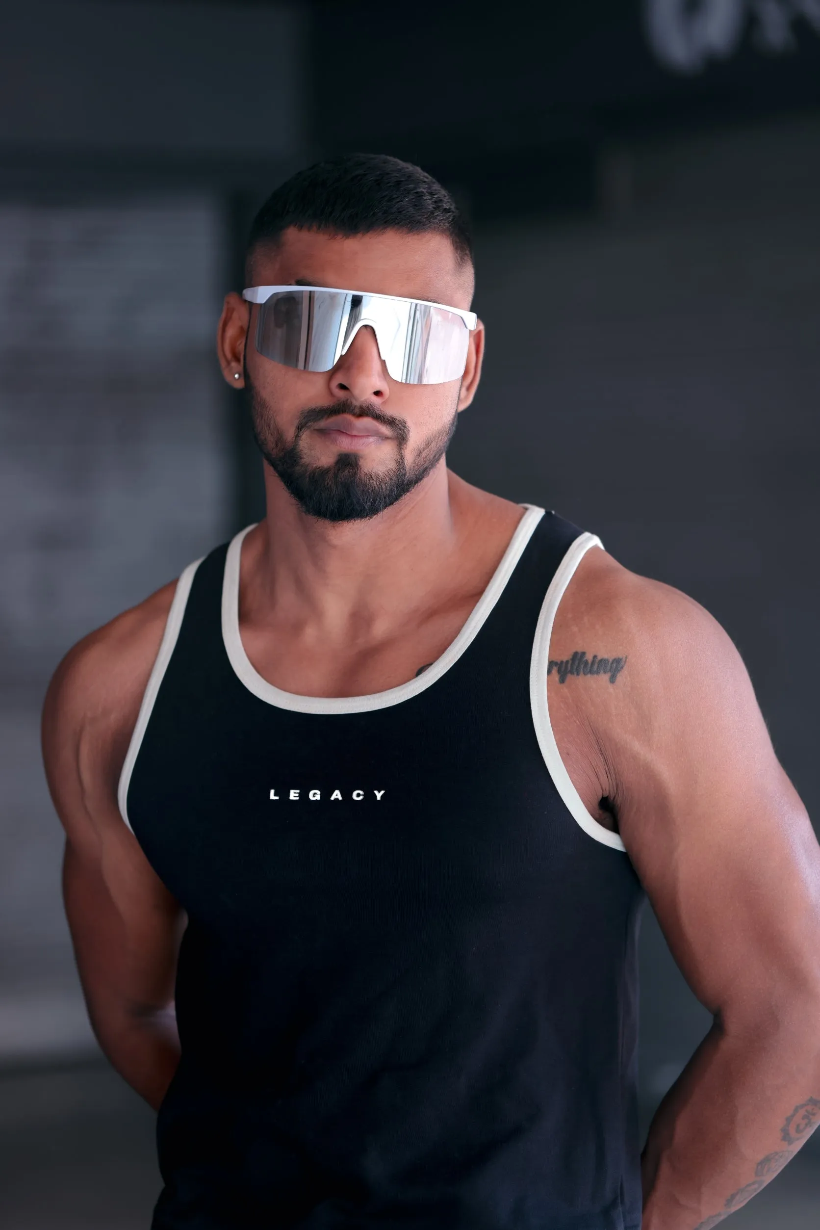 MUSCLE TANKS OFF WHITE