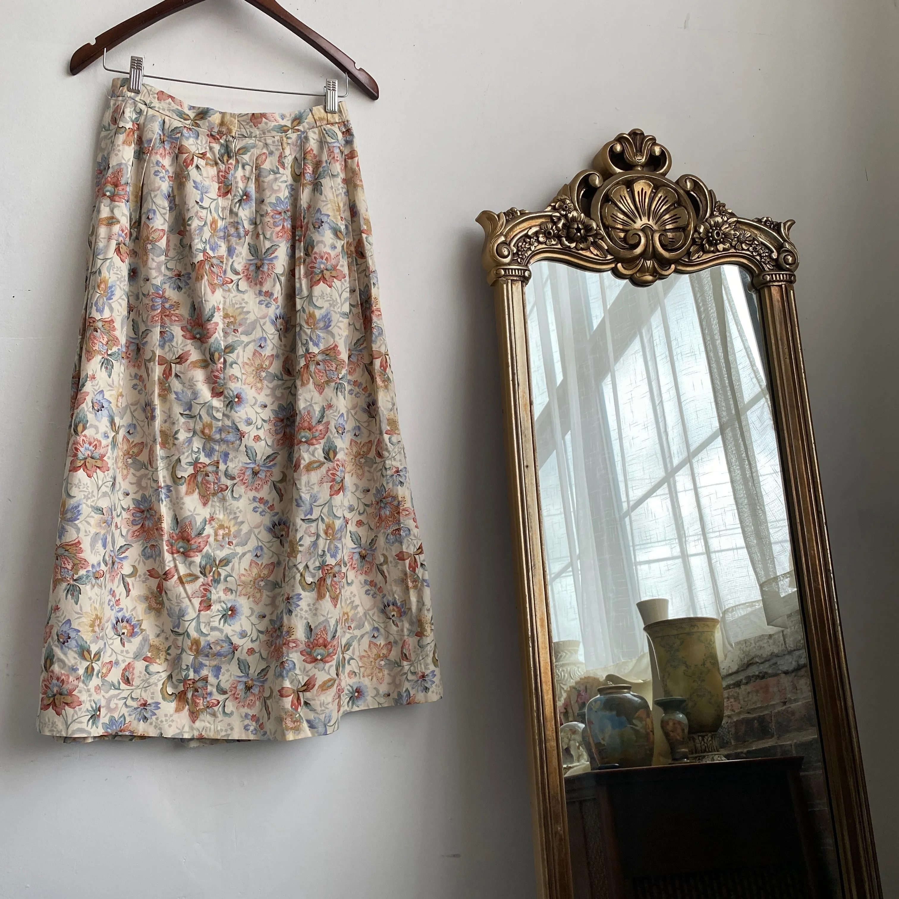 Vintage floral midi skirt