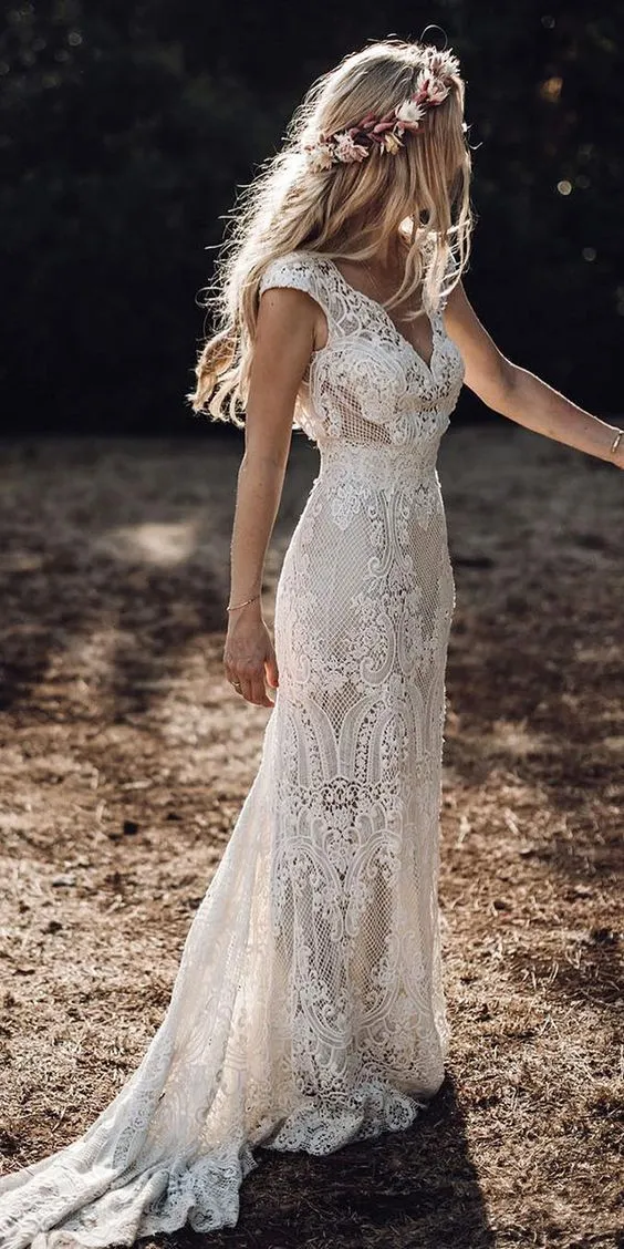 Vintage Lace V Neck Rustic Wedding Dresses Cap Sleeve Ivory Sheath Beach Wedding Gowns W1053